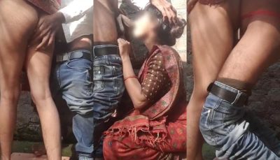 Desi Bhabhi Fucks in the Open Bathroom