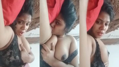 Big Ass Horny Bhabhi Boobs Show in Fingering
